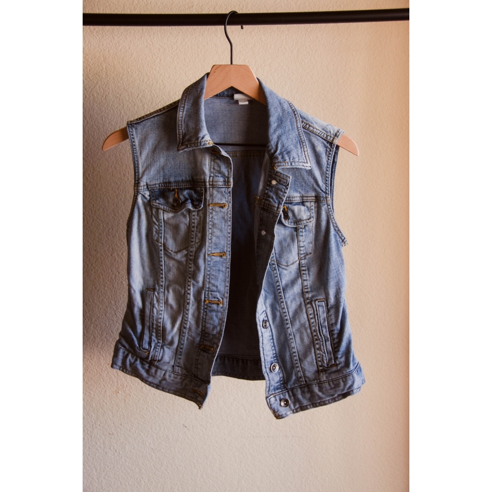 Jean Vest